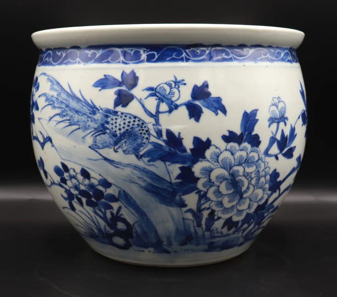 中国　香合　清朝時代　青華 A rare pair of blue and white 'double vajra' dishes, Marks