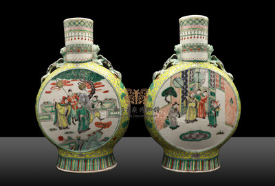 清代-粉彩人物故事瓶一对