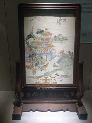 粉彩风景红木插屏